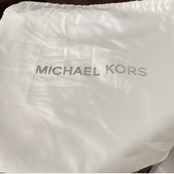 Michael Kors Delfina Olive Green Leather Saddle Bag Purse - Picture 11 of 11